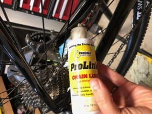 bike chain lube 101: how to choose the best and apply it